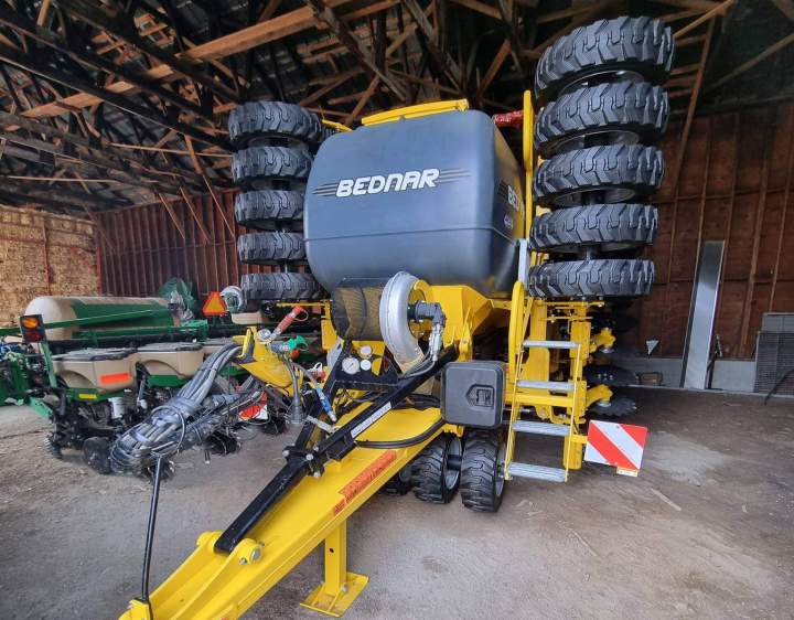 Vente de pièces agricoles neuves Laterrière