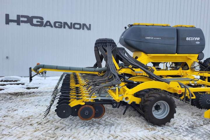 Distributeur d'équipements agricoles Laterrière